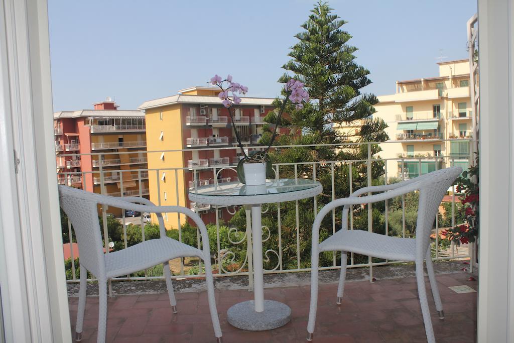 سورينتو B&B Il Giglio Bianco المظهر الخارجي الصورة