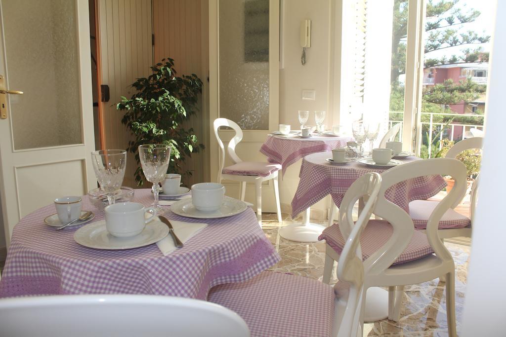 سورينتو B&B Il Giglio Bianco المظهر الخارجي الصورة